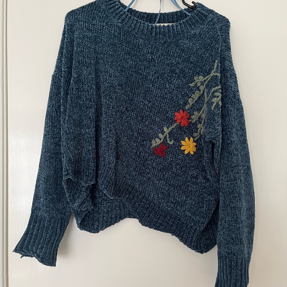 Soft floral embroidered sweater, large, Miami, blue sweater